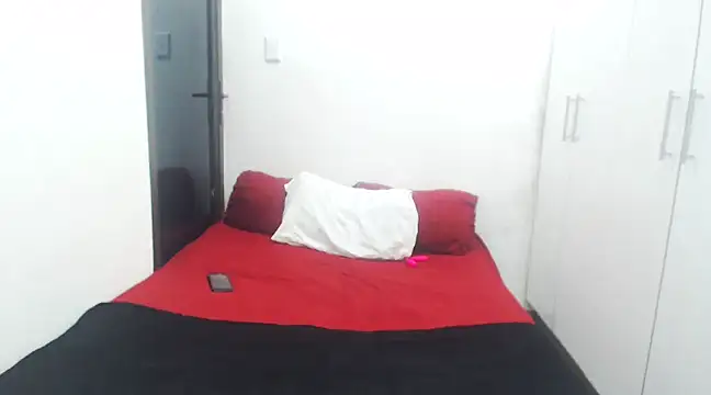 Snapshot of Samantha69x chatting on 02.17.25 Samantha69x online show from 02.17.25