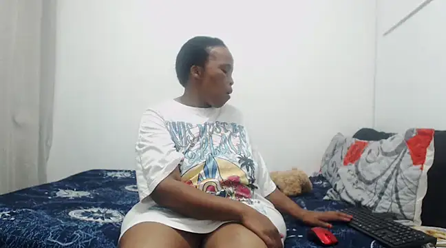 Snapshot of Samantha69x chatting on 03.10.25 Samantha69x online show from 03.10.25