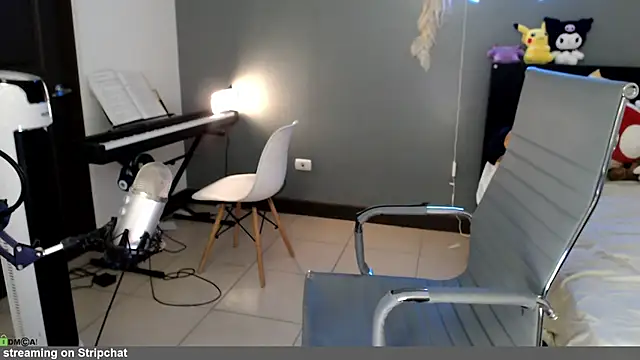 Snapshot of minarocket_ chatting on 04.07.26 minarocket online show from 04.07.26