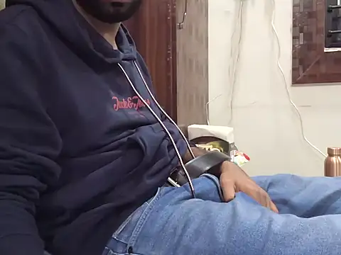 Snapshot of brownie_cake_cb chatting on 11.22.25 brownie cake cb online show from 11.22.25