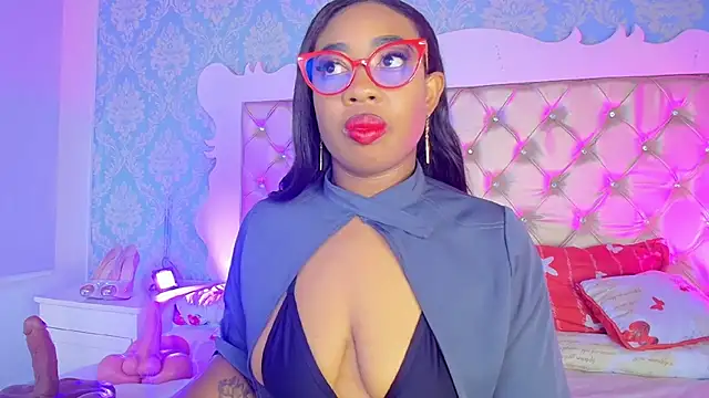 CaseyMoon online show from 04.16.26