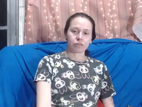 Snapshot of Venusluxodomme chatting on 04.28.26 Venusluxodomme online show from 04.28.26