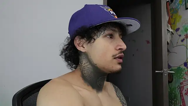 trieone online show from 03.08.26