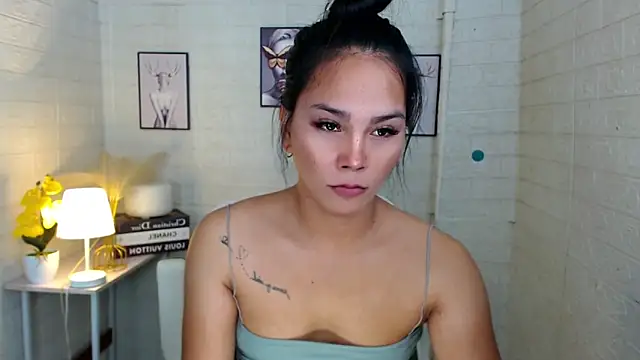 Snapshot of urnaughtydolly69 chatting on 09.27.25 urnaughtydolly69 online show from 09.27.25