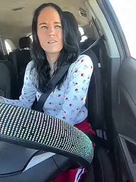 lolabunny9 online show from 12.14.24