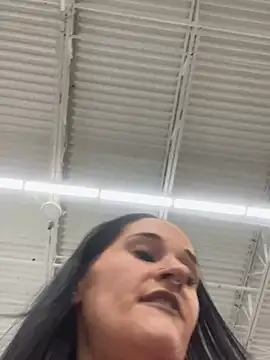 lolabunny9 online show from 01.13.25