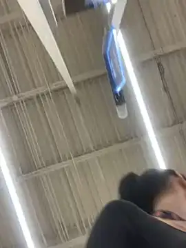 lolabunny9 online show from 01.15.25