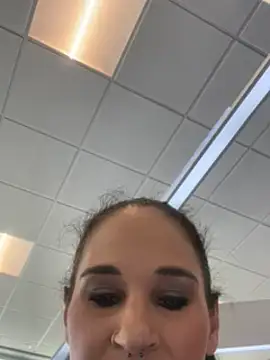 lolabunny9 online show from 01.31.25