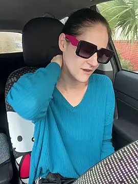 lolabunny9 online show from 02.06.25