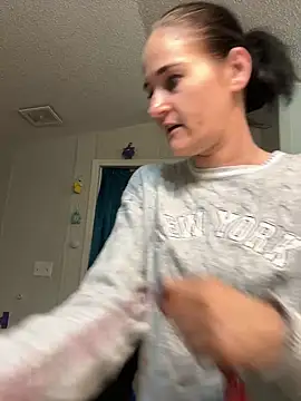 lolabunny9 online show from 03.13.25