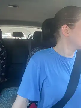 lolabunny9 online show from 04.24.26