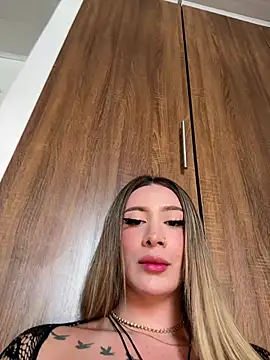Snapshot of bunny_bicht chatting on 06.29.26 bunny bicht online show from 06.29.26