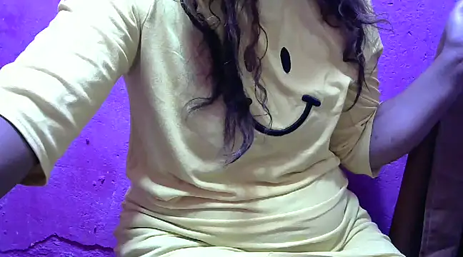 Snapshot of BicolorKissLove chatting on 02.28.25 BicolorKissLove online show from 02.28.25