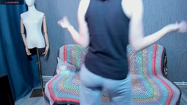 pa1e pr1ncess online show from 10.14.25