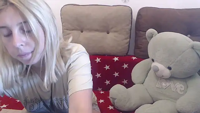 Snapshot of Aliss_Hottie chatting on 09.09.25 Aliss Hottie online show from 09.09.25