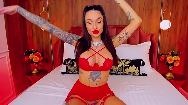 Snapshot of SonyaParker chatting on 11.15.25 SonyaParker online show from 11.15.25