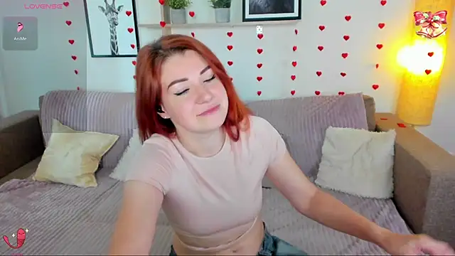 Snapshot of Creamy_Lissa chatting on 08.03.26 Creamy Lissa online show from 08.03.26
