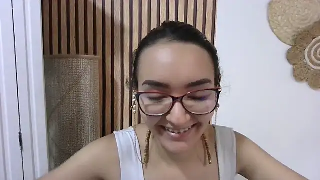 Snapshot of LinzyBaner chatting on 02.11.25 LinzyBaner online show from 02.11.25