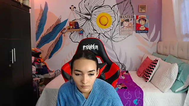 Snapshot of LinzyBaner chatting on 02.18.25 LinzyBaner online show from 02.18.25