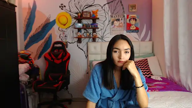 Snapshot of LinzyBaner chatting on 02.25.25 LinzyBaner online show from 02.25.25