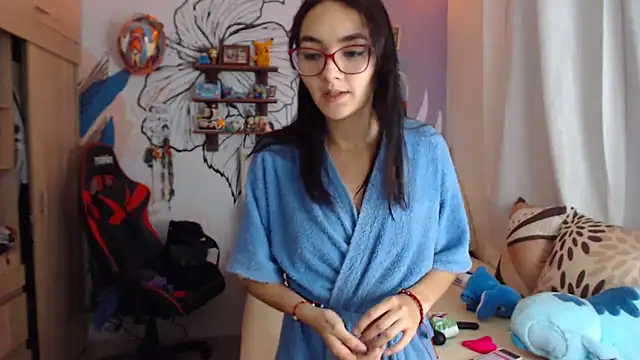 Snapshot of LinzyBaner chatting on 09.26.25 LinzyBaner online show from 09.26.25