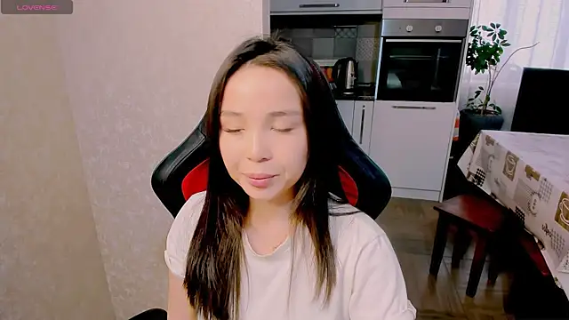 AyaMoon online show from 11.10.25