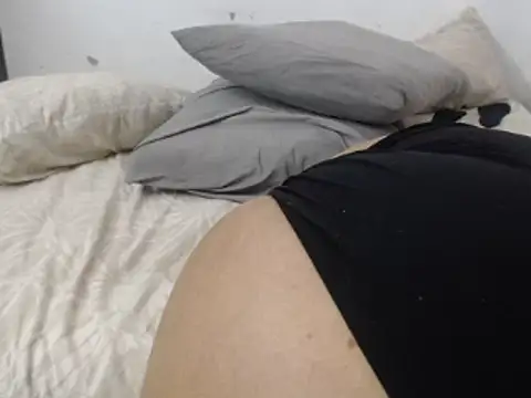 XHotJuicyBootyXX online show from 01.24.25