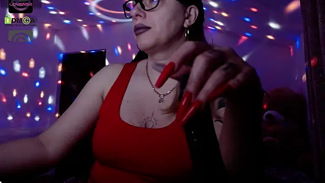 SonyaDevon online show from 02.11.25