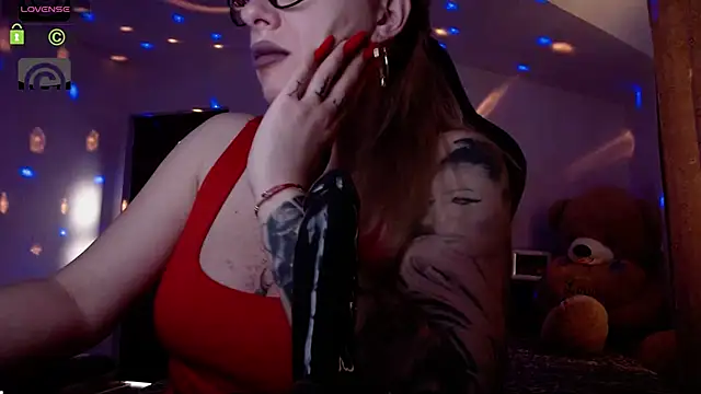 SonyaDevon online show from 02.11.25