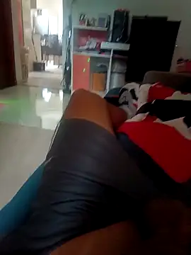 Snapshot of manodg24 chatting on 11.17.25 manodg24 online show from 11.17.25