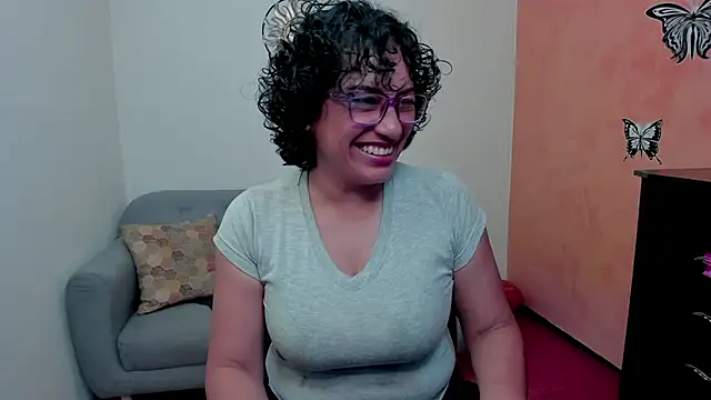 Snapshot of scarlet_wet chatting on 05.16.26 scarlet wet online show from 05.16.26