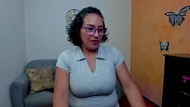 Snapshot of scarlet_wet chatting on 05.20.26 scarlet wet online show from 05.20.26