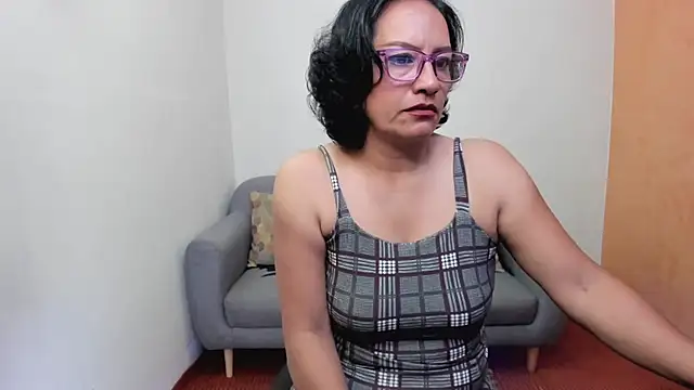 Snapshot of scarlet_wet chatting on 05.29.26 scarlet wet online show from 05.29.26