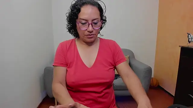Snapshot of scarlet_wet chatting on 06.02.26 scarlet wet online show from 06.02.26