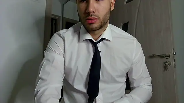 Justynn1 online show from 12.24.24