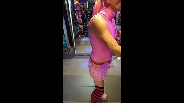 Snapshot of fetishboyzz chatting on 09.30.25 fetishboyzz online show from 09.30.25