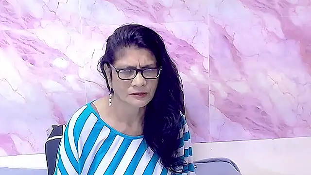 IndianAllure online show from 10.17.25