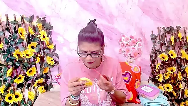 IndianAllure online show from 12.22.25