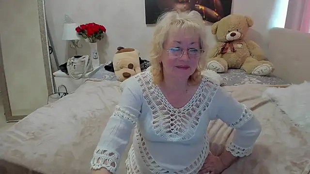 Snapshot of laylaroma chatting on 10.12.25 laylaroma online show from 10.12.25