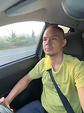 Snapshot of EllisZlatan chatting on 03.01.26 EllisZlatan online show from 03.01.26