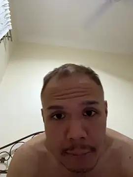 Snapshot of EllisZlatan chatting on 03.05.26 EllisZlatan online show from 03.05.26