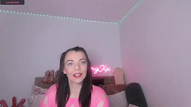 Snapshot of sluty_sammy chatting on 01.19.25 sluty sammy online show from 01.19.25