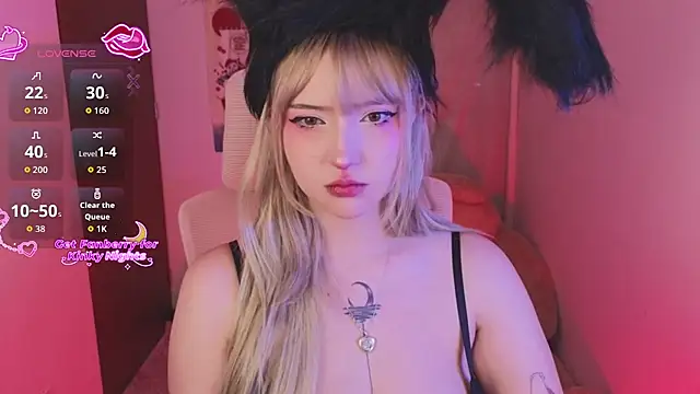 KuroChan420 online show from 11.03.25