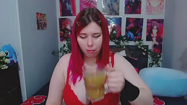 Snapshot of MikaMoonn chatting on 02.09.25 MikaMoonn online show from 02.09.25