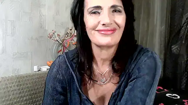 Snapshot of DreamMarianna chatting on 11.02.25 DreamMarianna online show from 11.02.25