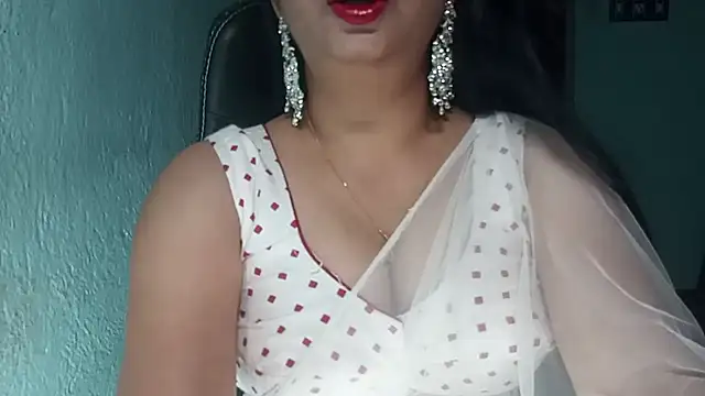 Snapshot of YourModhu chatting on 04.02.26 YourModhu online show from 04.02.26