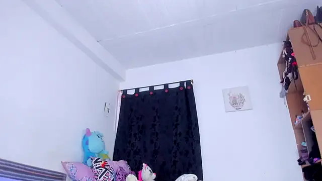 Snapshot of AlondraDiossa03 chatting on 10.23.25 AlondraDiossa03 online show from 10.23.25