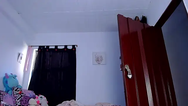 Snapshot of AlondraDiossa03 chatting on 10.25.25 AlondraDiossa03 online show from 10.25.25