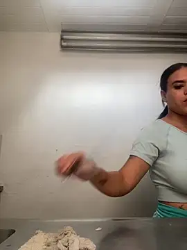 Snapshot of AlondraDiossa03 chatting on 11.21.25 AlondraDiossa03 online show from 11.21.25