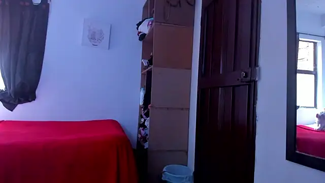 Snapshot of AlondraDiossa03 chatting on 12.04.25 AlondraDiossa03 online show from 12.04.25